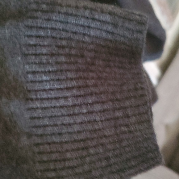 U.S. Polo Assn. Sweater - Picture 2 of 9